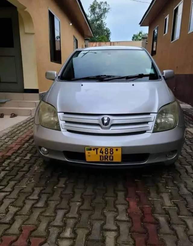 used toyota ist