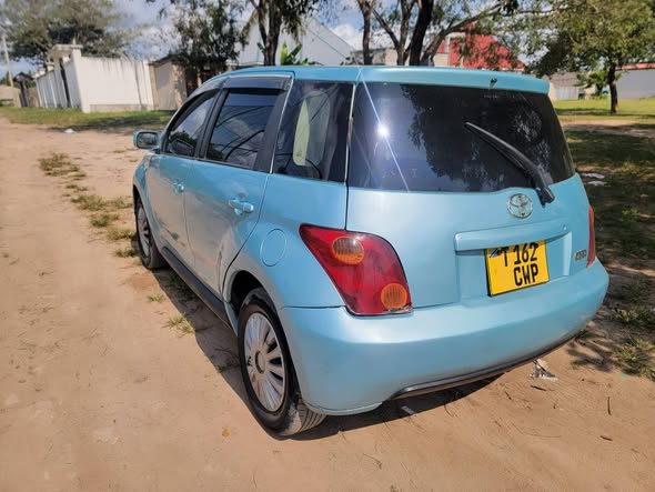 A picture of Toyota IST Reg CWP Ml 7 2 Full Ac Engine