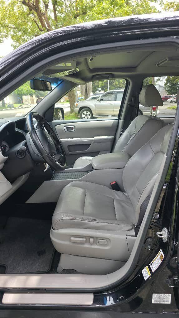 A picture of 2012 Honda pilot