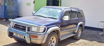 A picture of Hilux surf 24m