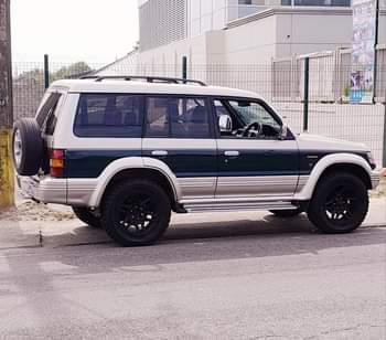 used mitsubishi pajero