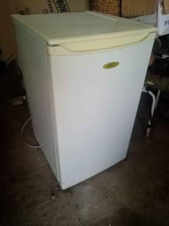 classifieds/fridges