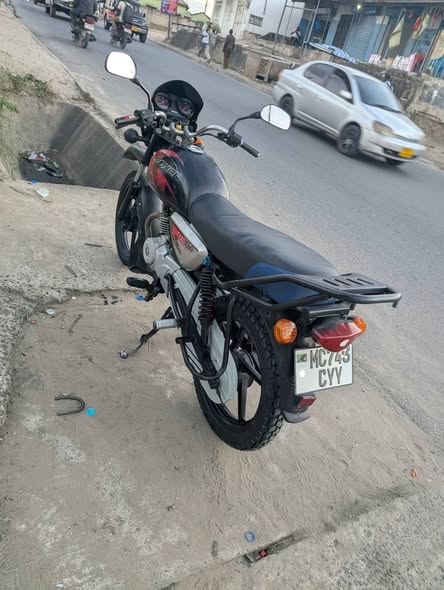 A picture of BOXER X CC 125