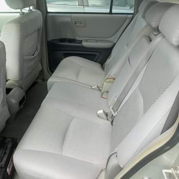 A picture of Toyota Highlander 04