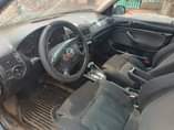 A picture of 2003 Peugeot Golf S