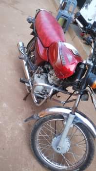 A picture of Quick sale at 2.5m Bajaj boxer Serious buyer Call me