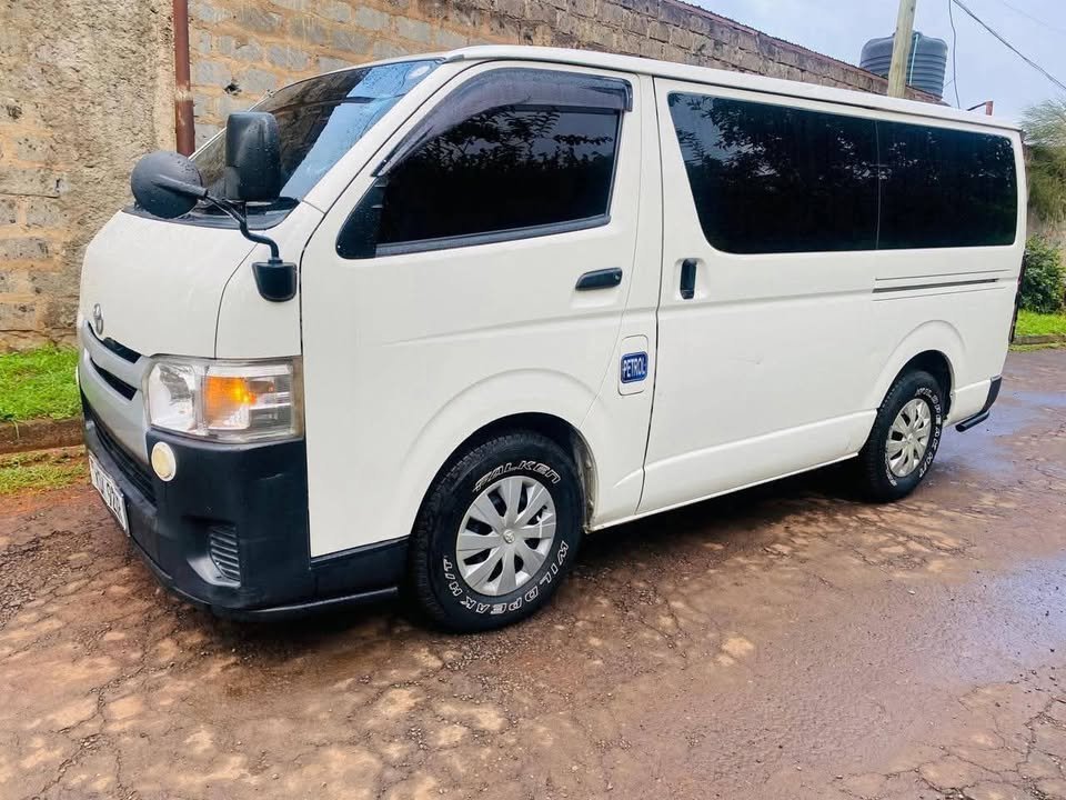 A picture of 2016 Toyota hiace