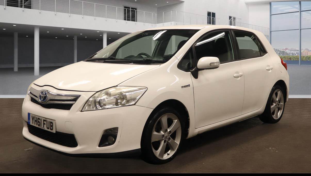 toyota auris