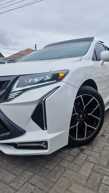 A picture of 2010 Toyota venza limited clean Nigerian use upgraded to 2013