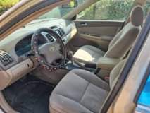 A picture of 2004 Toyota Camry LE