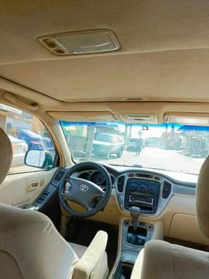 A picture of 08114560910 For more info contact Price drop Toyota Highlander Pure
