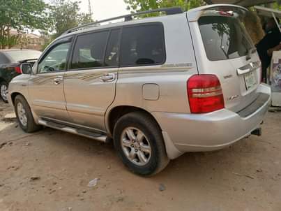 A picture of Toyota High lander 03
