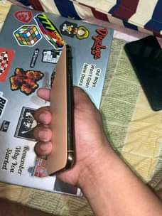 A picture of iPhone 11promax 256GB