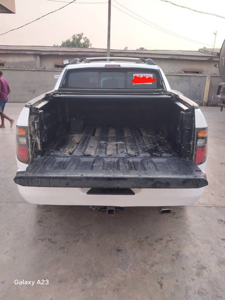 A picture of Honda Ridgeline 08 For Sale