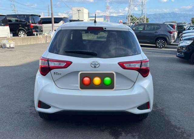 A picture of TOYOTA VITZ