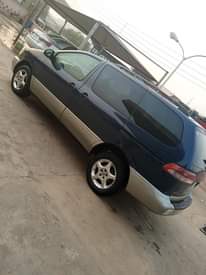 A picture of TOYOTA SIENNA 2002 MODEL BUY AND DRIVE NOTHING TO FIXED