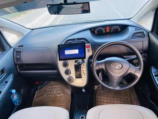 A picture of TOYOTA RACTIS
