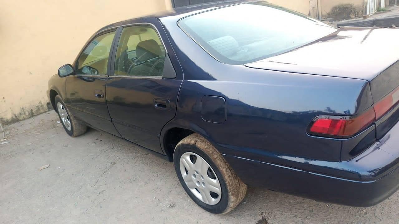 A picture of Pencil Camry 02