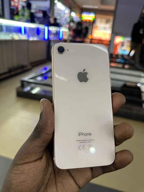 A picture of IPhone 8