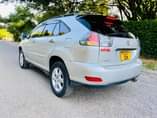 A picture of Toyota harrie Price 20Million 2360Cc Engine Petrol fuel Year2004 Low