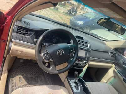 A picture of 2013 Distress Toyota Camry LE