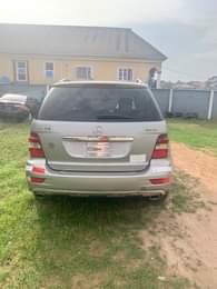 A picture of 2011 ML350 Tok standard 5 months Registered First body Reverse