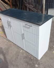 A picture of Kitchen cabinets
