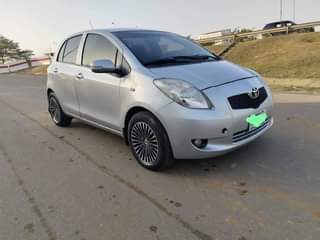 A picture of 2005 Toyota Yaris Manual