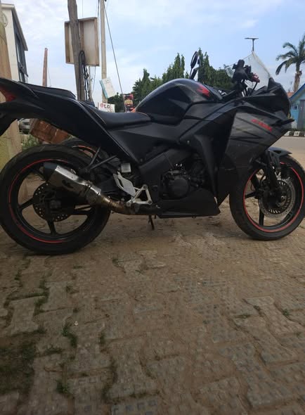 A picture of Honda CBR300r