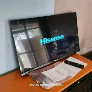 A picture of HISENSE INCHI32 used ina boxi lake