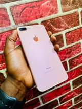 A picture of iPhone 7 Plus 32Gb at 330k