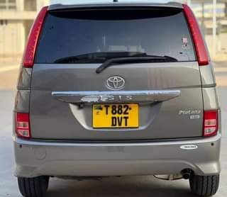 A picture of Toyota isis