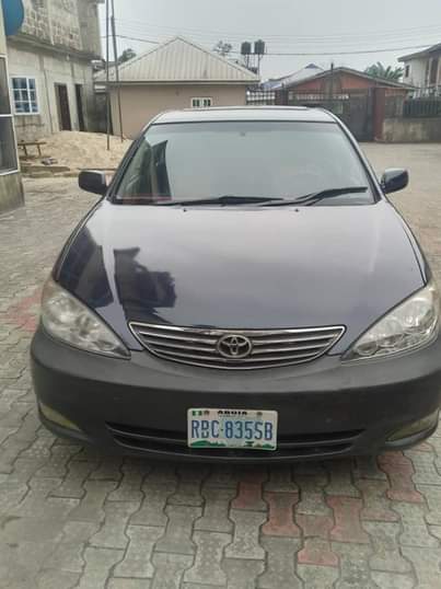 A picture of Toyota camry 2 4