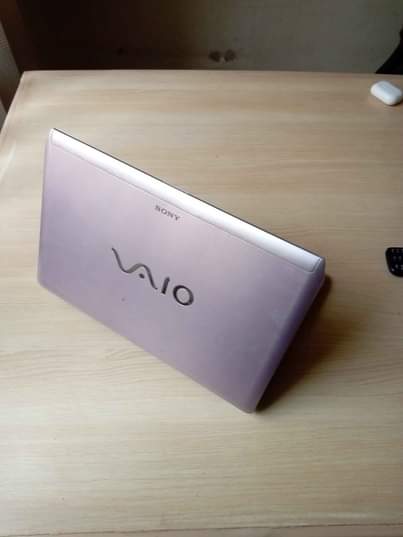 A picture of Sony vaiwo i5 500gb 8gb