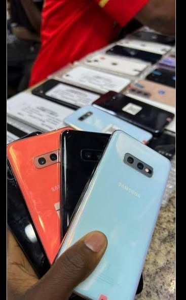 A picture of Samsung galaxy s10e