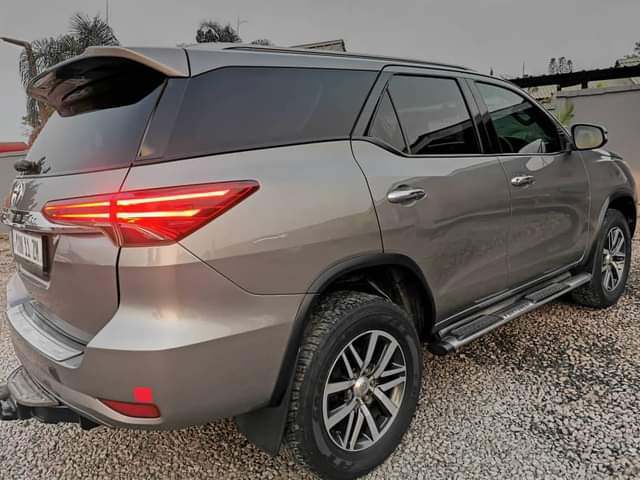 used toyota fortuner