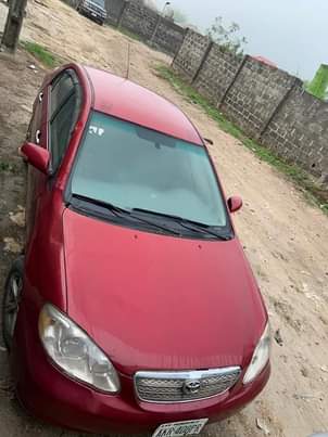 A picture of TOYOTA COROLLA
