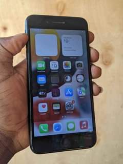 A picture of iPhone 7 Very Clean Clean sana iPhone 7 plus Storage