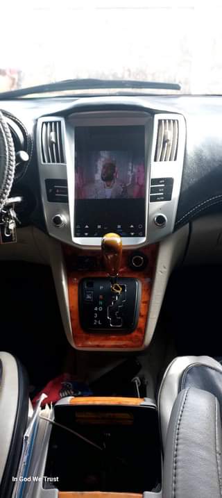 A picture of Lexus Rx350