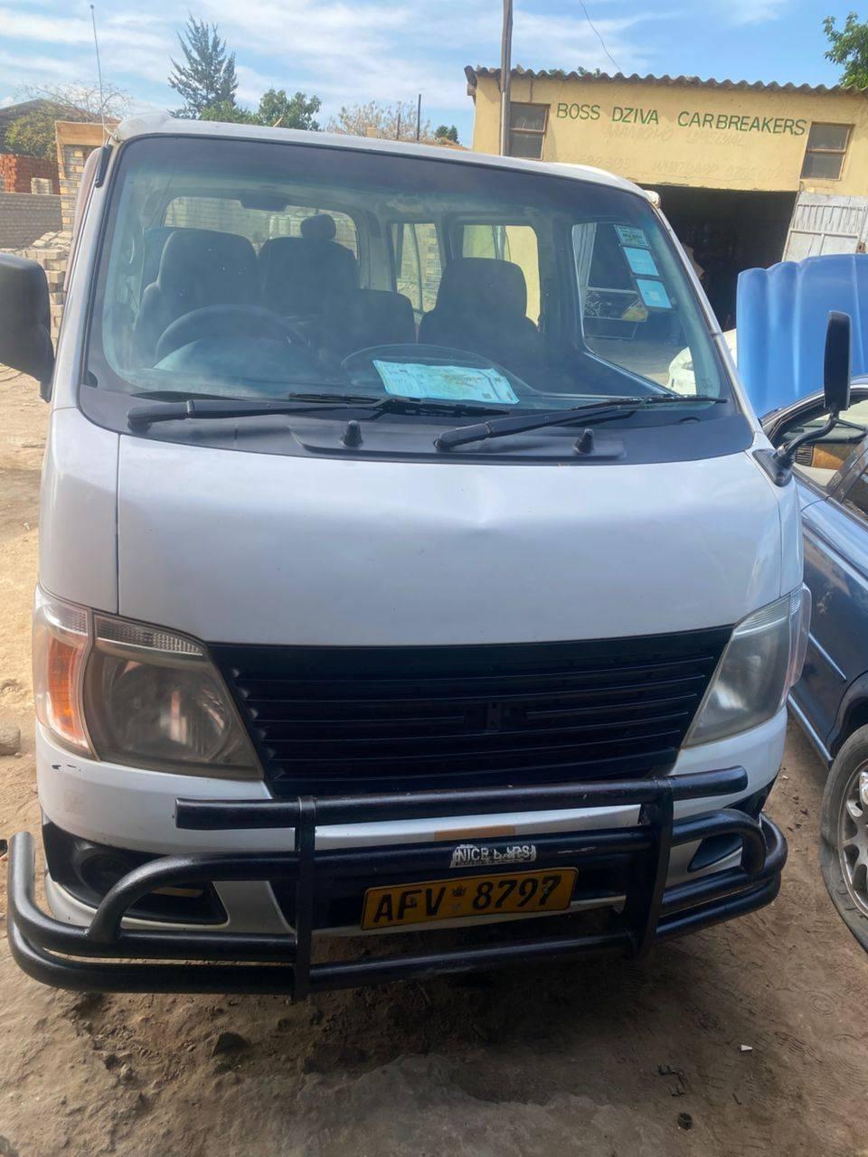 used nissan caravan