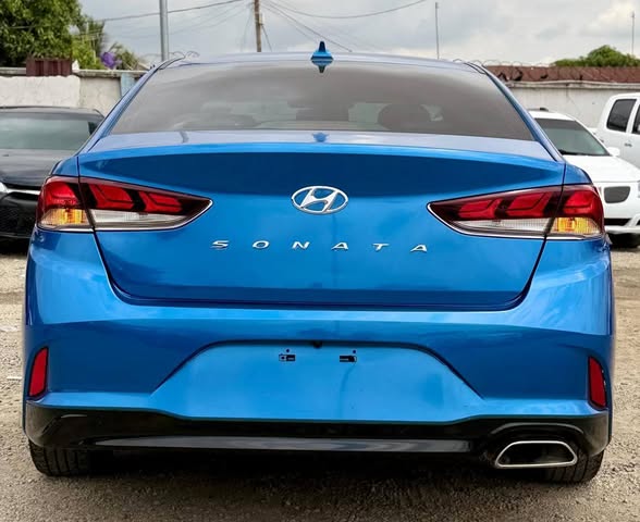 A picture of Hyundai sonata 2018