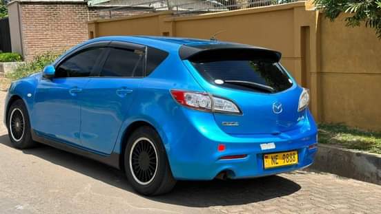 mazda axela