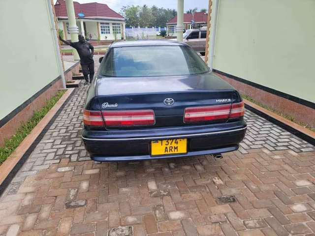 A picture of TOYOTA MARK II GX100