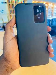 A picture of Samsung s23 plus 256gb Ram 12gb Price 1 65m