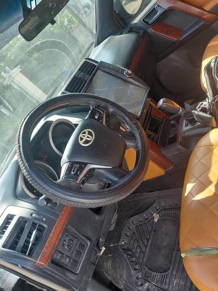 A picture of Toyota Prado 012 2024
