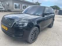 A picture of Range rover Vogue Zamaradi