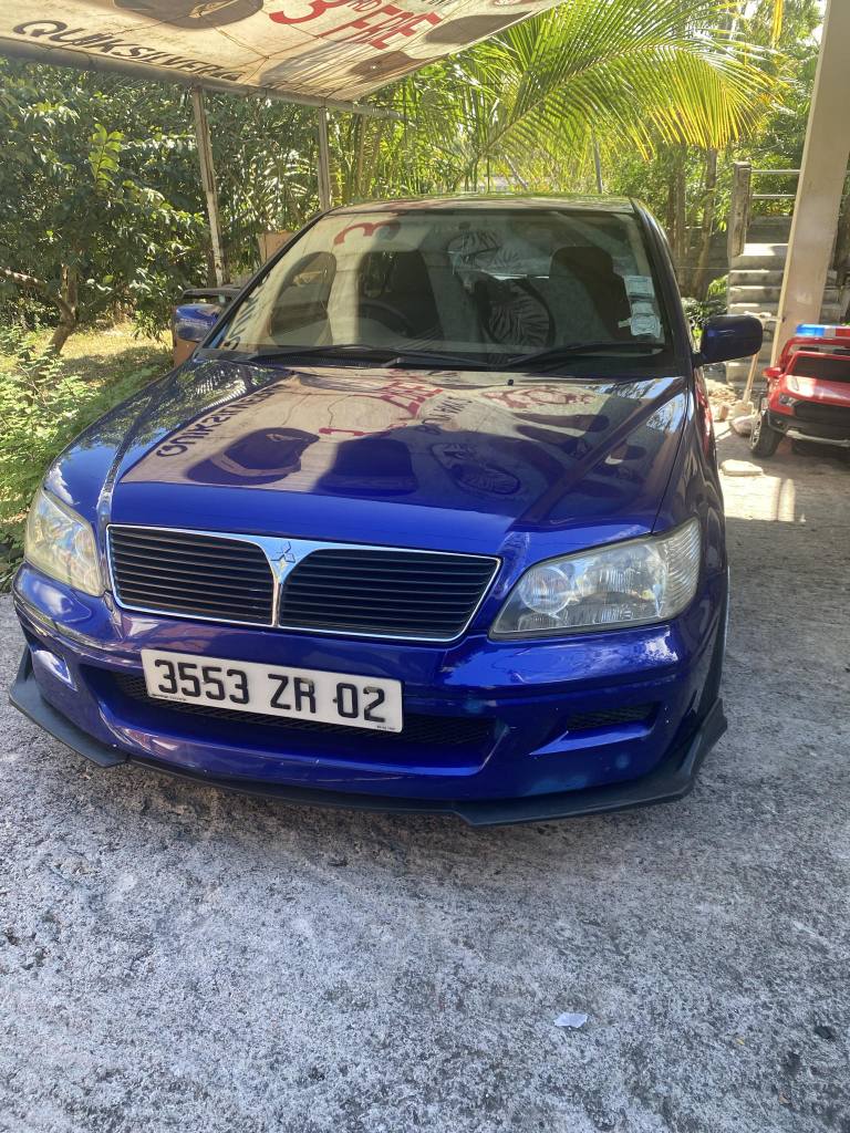 mitsubishi lancer