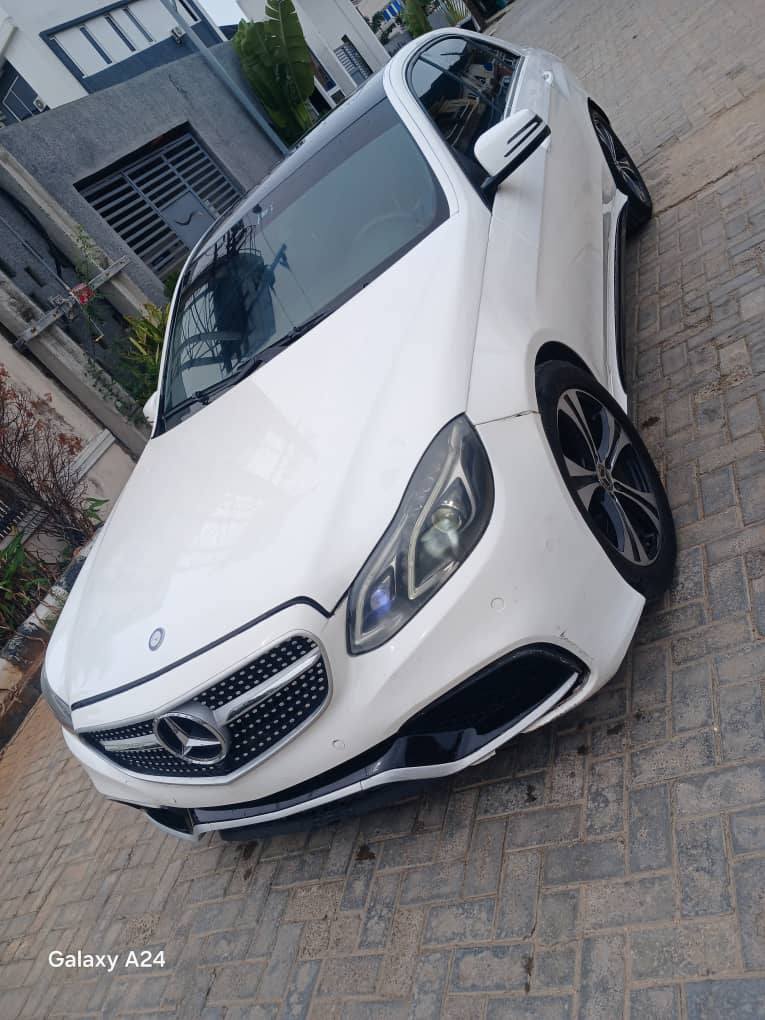 A picture of Mercedes Benz E350 2012