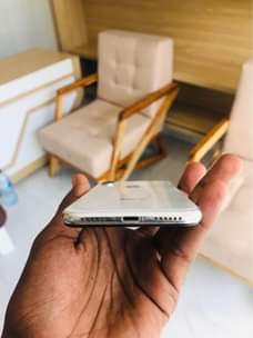 A picture of IPHONE X