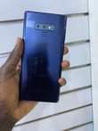 A picture of Samsung Note 9 128gb 6gb clean no cracks no dots